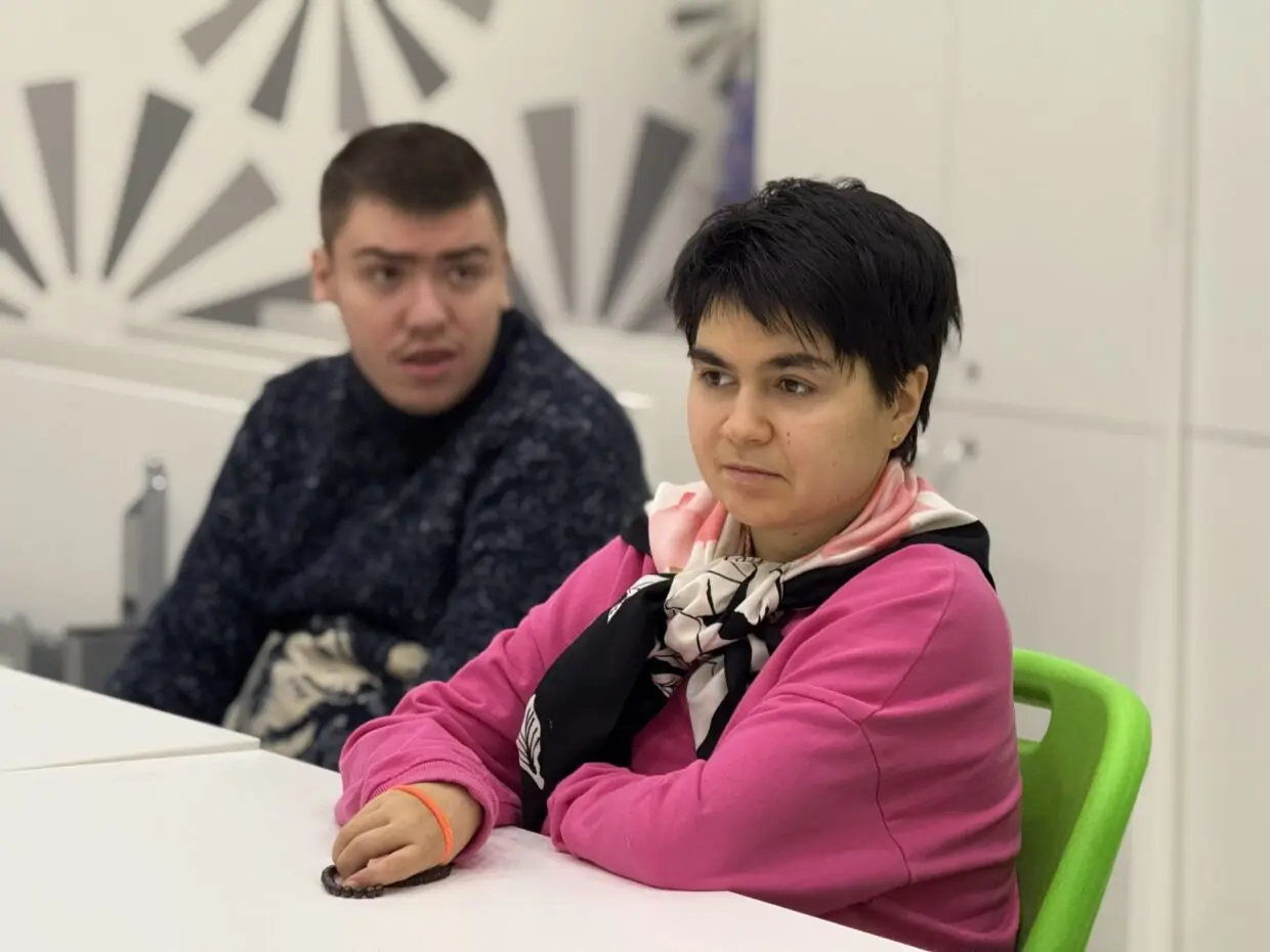 Шаг в самостоятельность: как еженедельные встречи в «Подростковом клубе» меняют жизнь ребят
