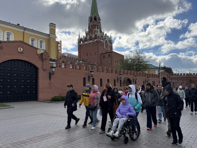 Своими глазами: как прошла увлекательная экскурсия для ребят из фонда